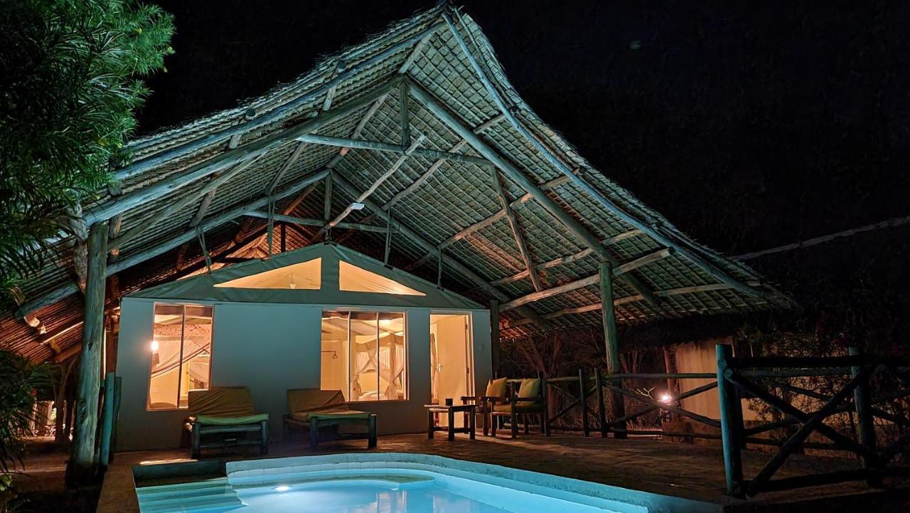 Manyatta Camp Hotel Voi Exterior foto