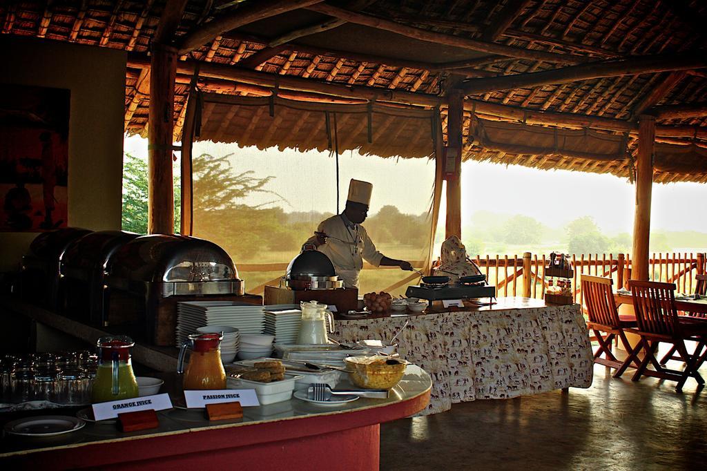 Manyatta Camp Hotel Voi Exterior foto