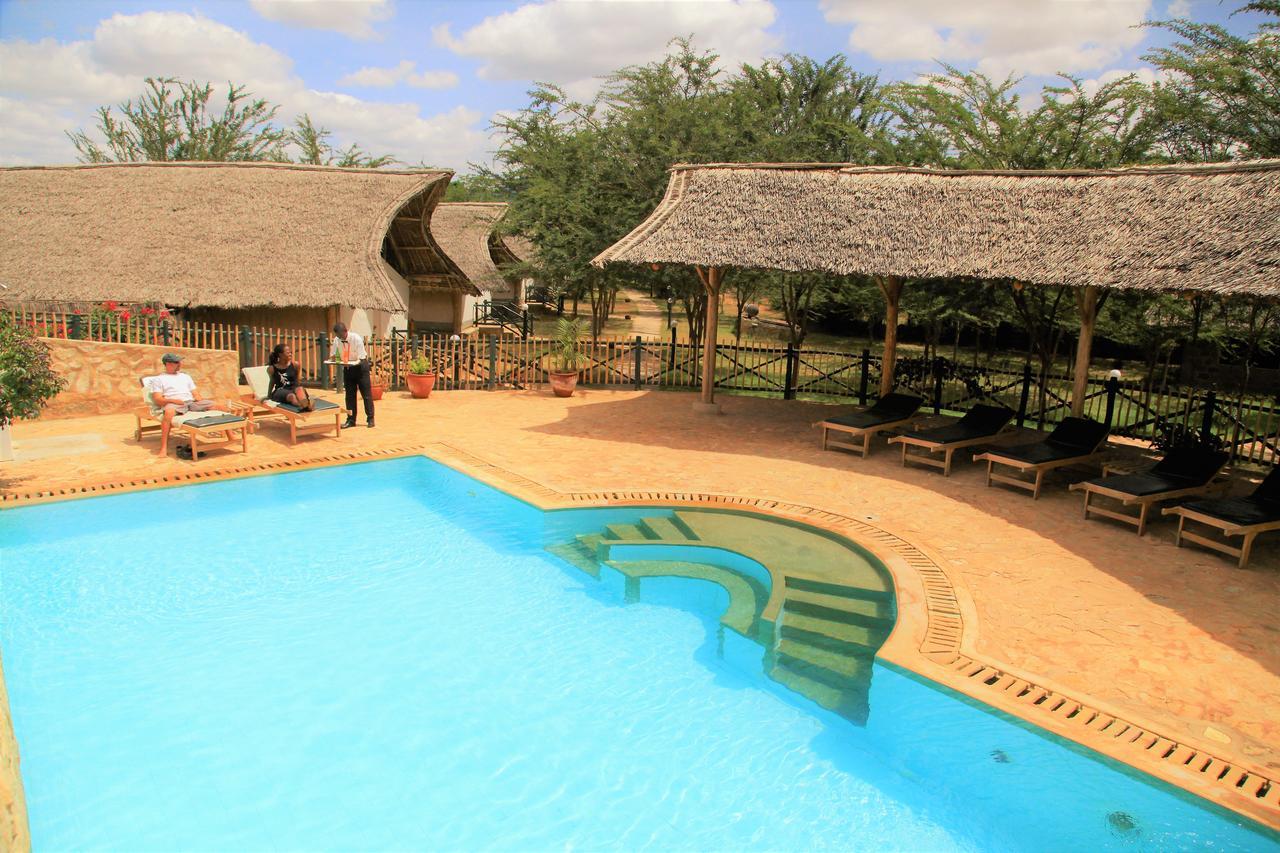 Manyatta Camp Hotel Voi Exterior foto