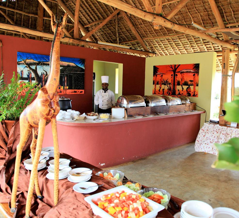Manyatta Camp Hotel Voi Exterior foto
