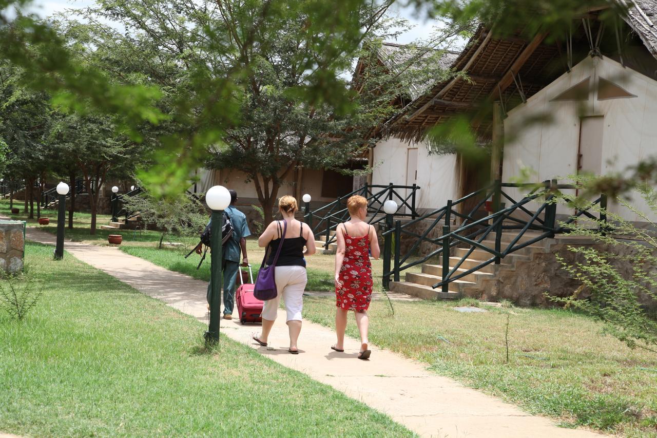 Manyatta Camp Hotel Voi Exterior foto